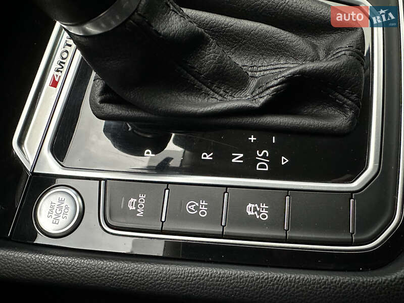 Універсал Volkswagen Passat 2017 в Львові