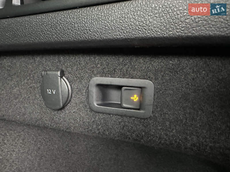 Універсал Volkswagen Passat 2017 в Львові