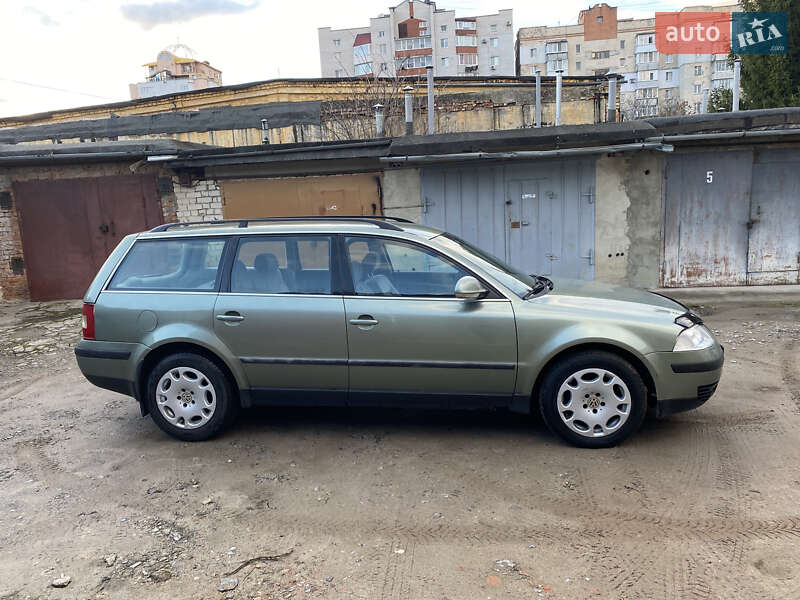 Универсал Volkswagen Passat 2003 в Хмельницком