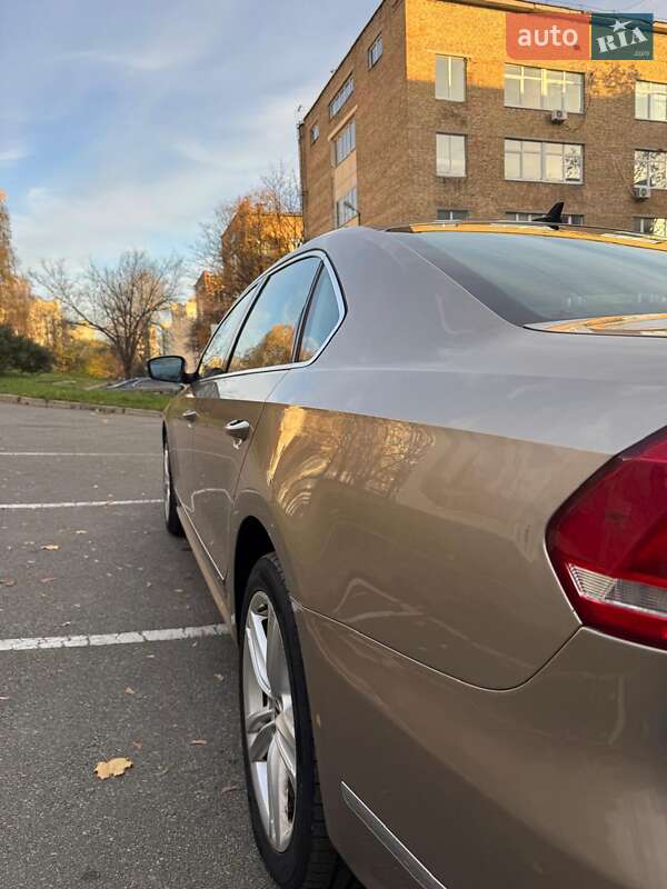 Седан Volkswagen Passat 2014 в Киеве