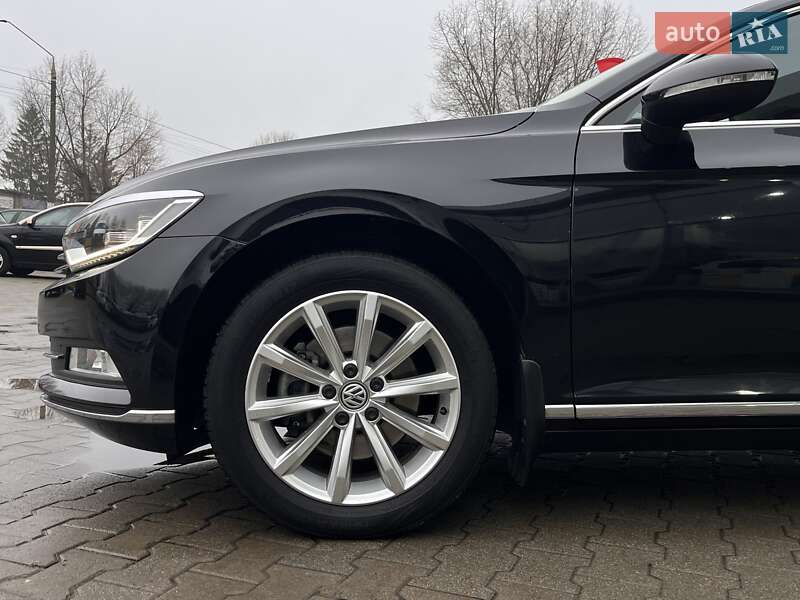 Седан Volkswagen Passat 2018 в Житомире