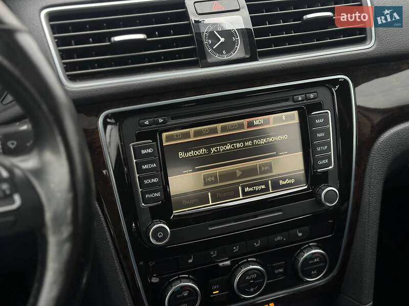 Седан Volkswagen Passat 2014 в Одессе