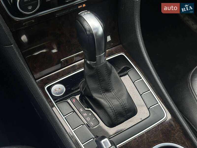 Седан Volkswagen Passat 2014 в Одессе