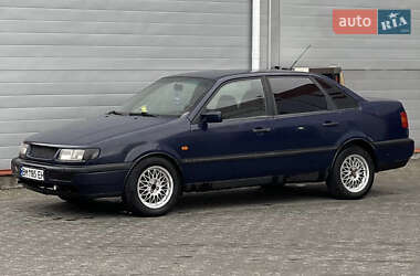 Седан Volkswagen Passat 1996 в Сумах