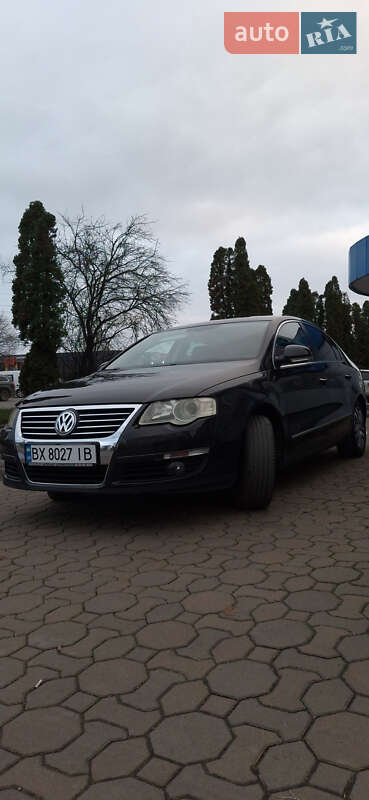 Седан Volkswagen Passat 2005 в Староконстантинове