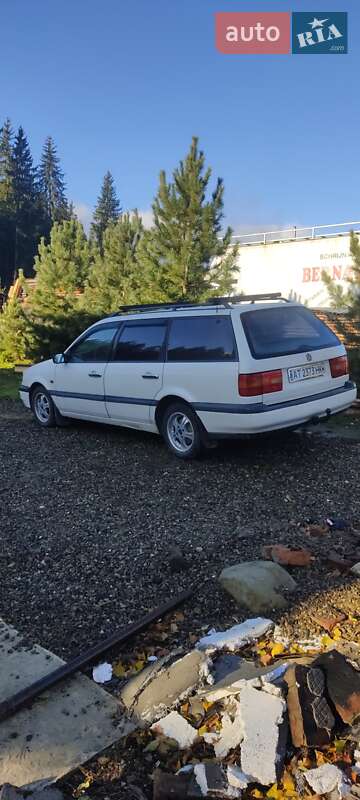 Універсал Volkswagen Passat 1995 в Верховині