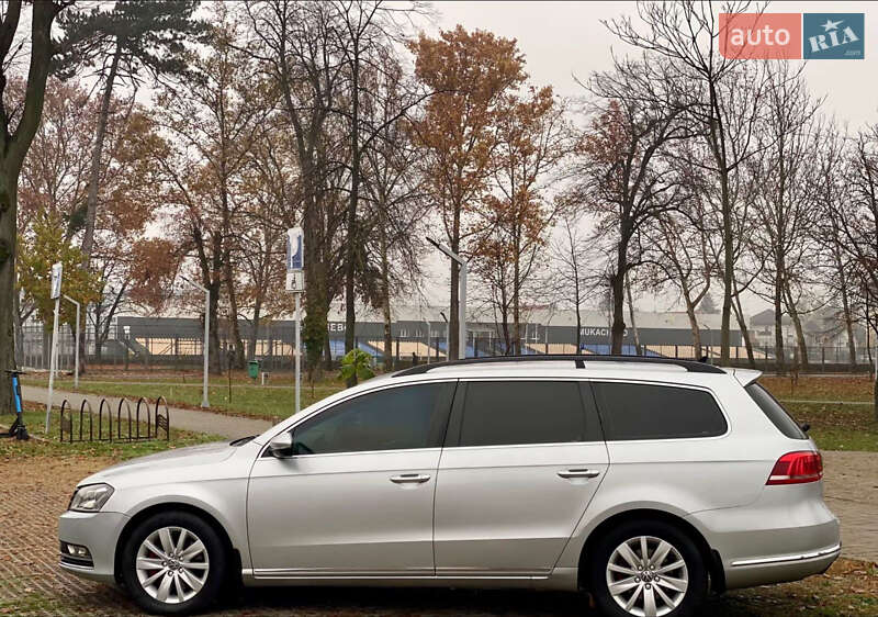 Універсал Volkswagen Passat 2011 в Хусті