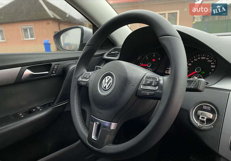 Універсал Volkswagen Passat 2011 в Хусті