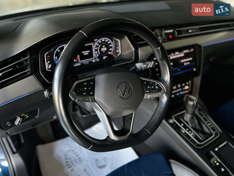 Универсал Volkswagen Passat 2020 в Львове фото 11 Универсал Volkswagen Passat 2020 в Львове