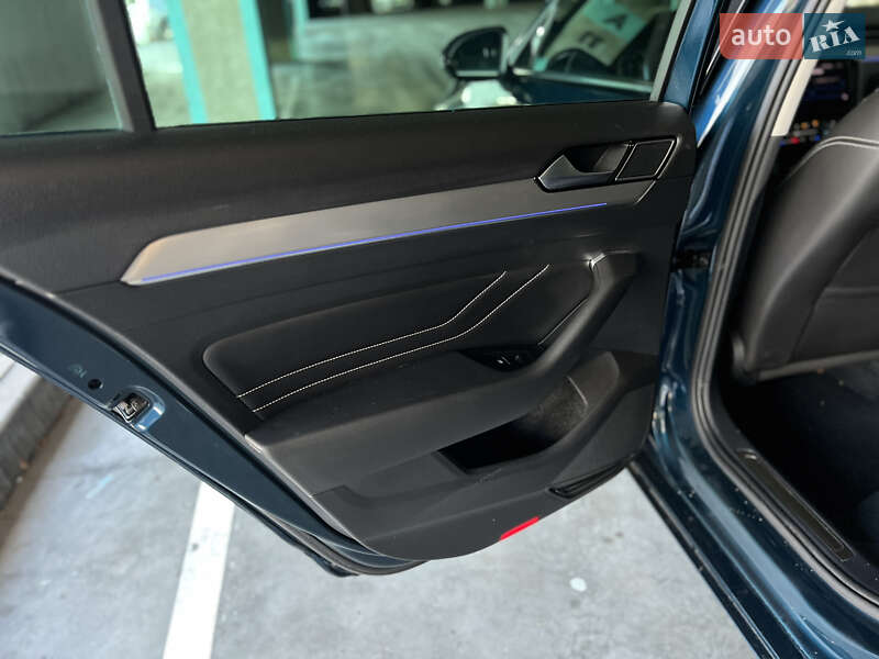 Универсал Volkswagen Passat 2020 в Львове фото 20 Универсал Volkswagen Passat 2020 в Львове