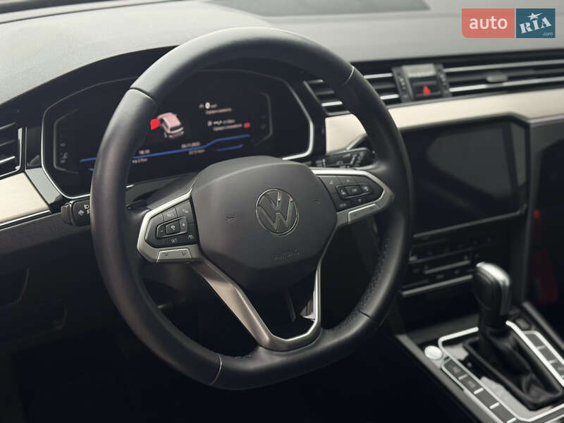 Универсал Volkswagen Passat 2020 в Луцке