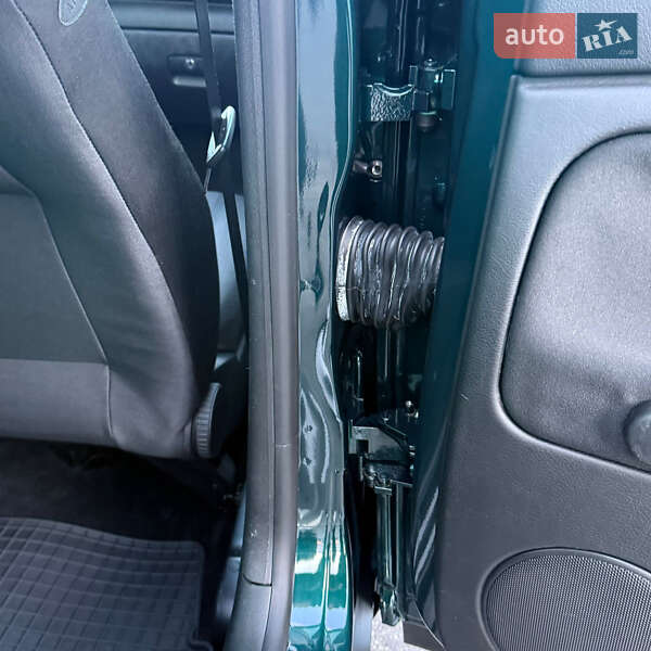 Седан Volkswagen Passat 2003 в Виннице фото 92 Седан Volkswagen Passat 2003 в Виннице