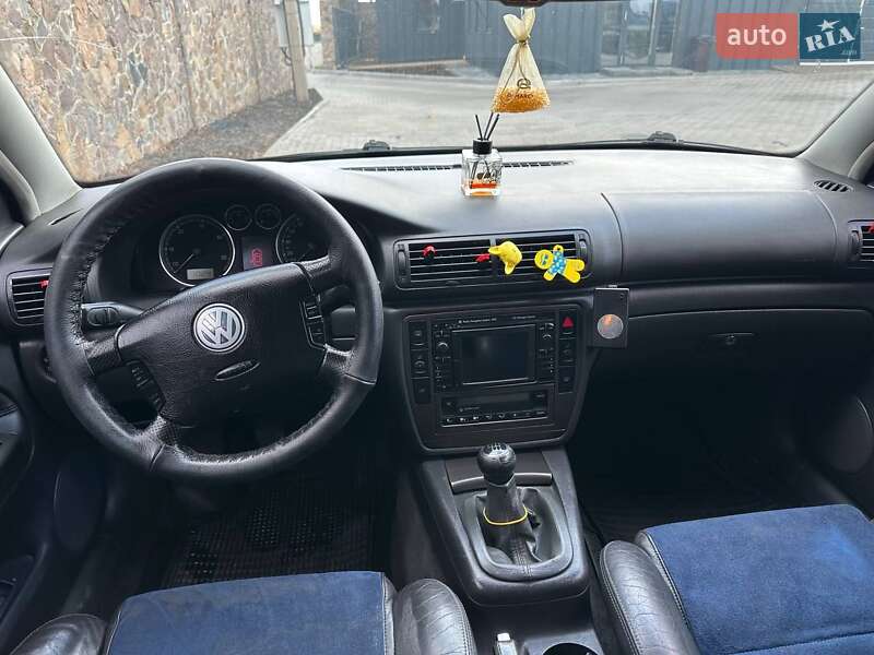 Универсал Volkswagen Passat 2004 в Ровно