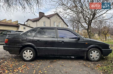Седан Volkswagen Passat 1991 в Харькове