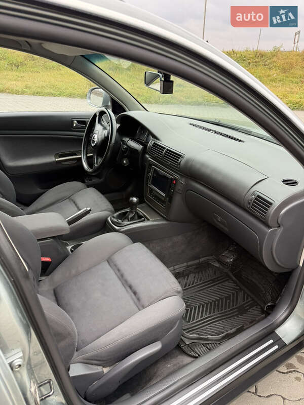 Универсал Volkswagen Passat 2004 в Львове