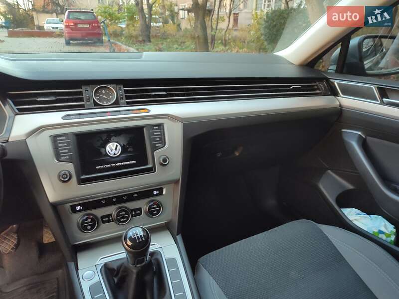 Универсал Volkswagen Passat 2015 в Мукачево фото 5 Универсал Volkswagen Passat 2015 в Мукачево
