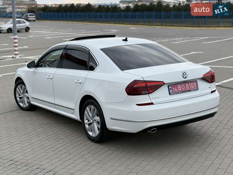 Седан Volkswagen Passat 2018 в Одессе