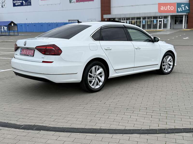 Седан Volkswagen Passat 2018 в Одессе