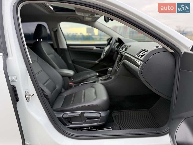 Седан Volkswagen Passat 2018 в Одессе