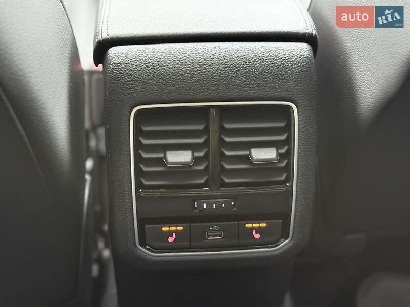 Седан Volkswagen Passat 2018 в Одессе