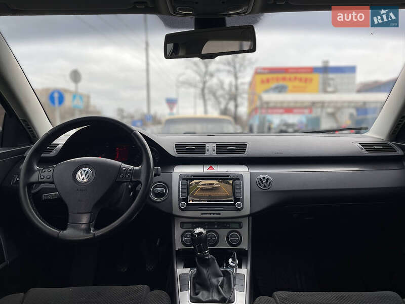 Универсал Volkswagen Passat 2006 в Киеве