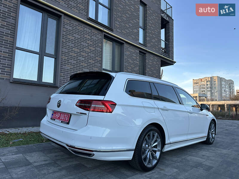 Универсал Volkswagen Passat 2017 в Львове