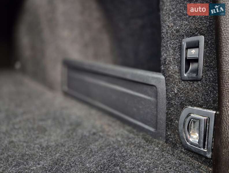 Универсал Volkswagen Passat 2013 в Запорожье