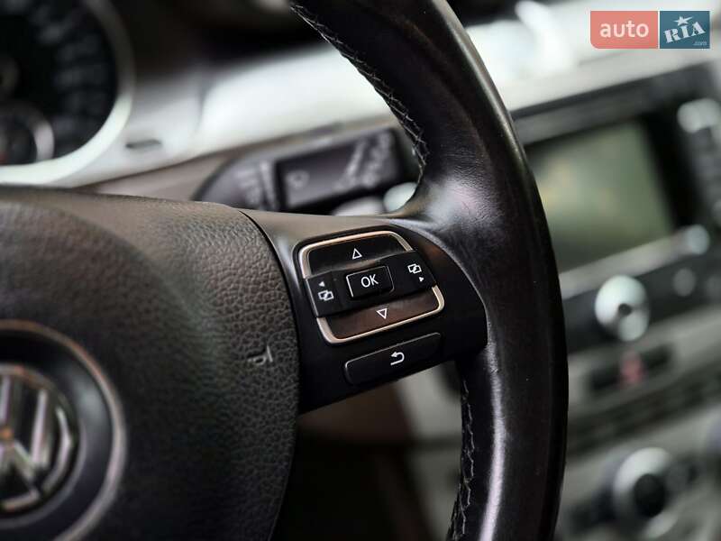 Универсал Volkswagen Passat 2013 в Запорожье