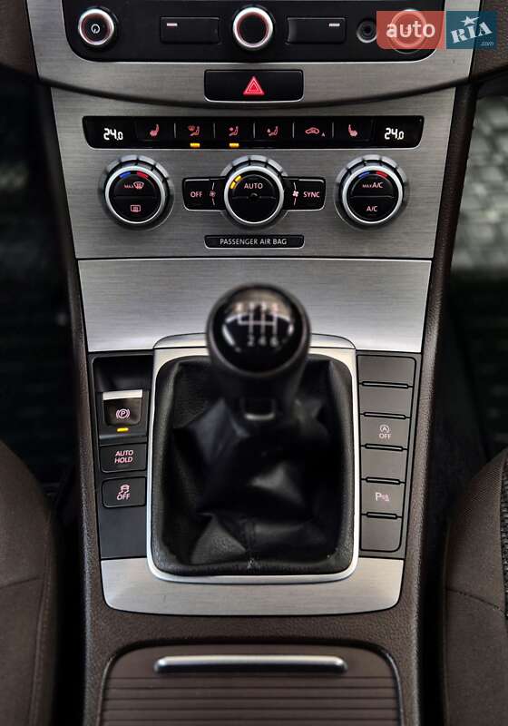 Универсал Volkswagen Passat 2013 в Запорожье