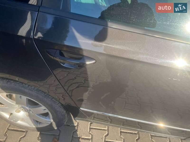 Универсал Volkswagen Passat 2010 в Тернополе