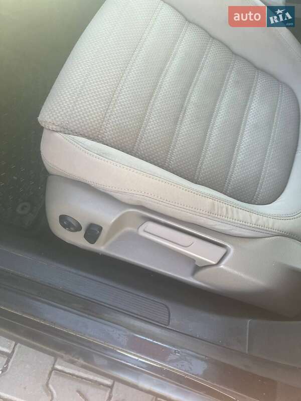 Универсал Volkswagen Passat 2010 в Тернополе