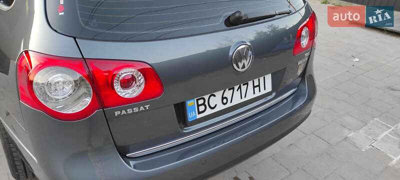 Универсал Volkswagen Passat 2009 в Мостиске