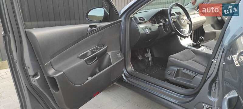 Универсал Volkswagen Passat 2009 в Мостиске