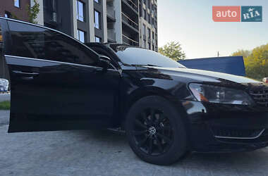 Седан Volkswagen Passat 2012 в Івано-Франківську