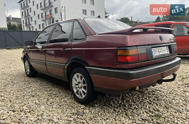 Седан Volkswagen Passat 1992 в Кременце