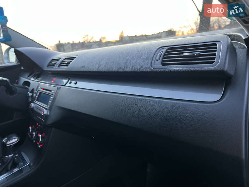 Универсал Volkswagen Passat 2008 в Самборе фото 38 Универсал Volkswagen Passat 2008 в Самборе