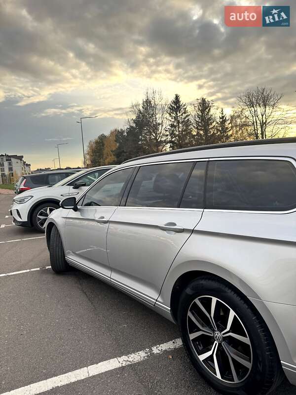 Универсал Volkswagen Passat 2016 в Ровно