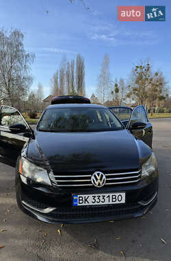 Седан Volkswagen Passat 2012 в Ровно