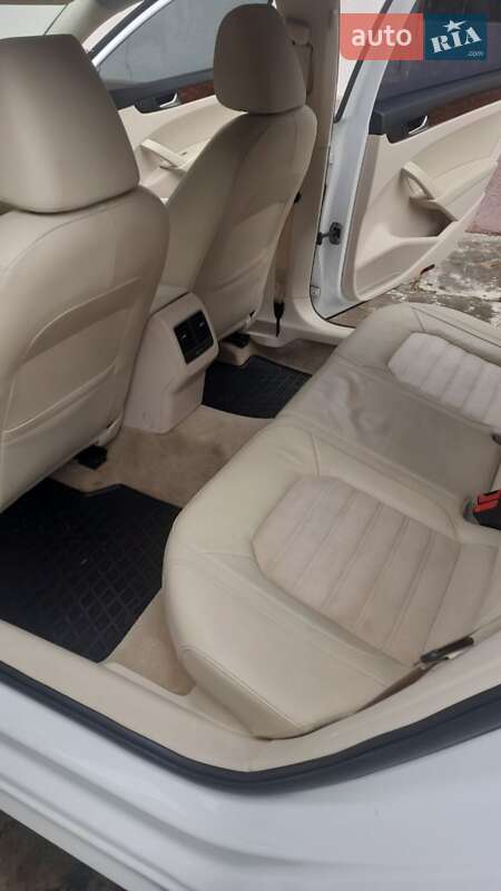 Седан Volkswagen Passat 2013 в Ужгороде фото 19 Седан Volkswagen Passat 2013 в Ужгороде