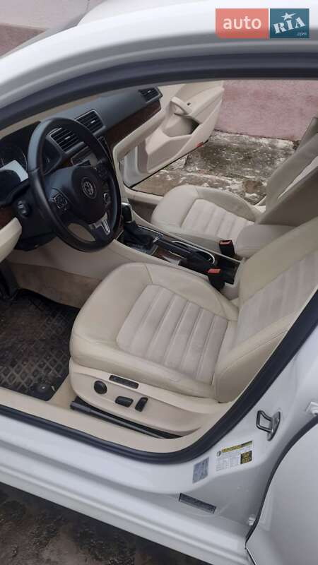 Седан Volkswagen Passat 2013 в Ужгороде фото 20 Седан Volkswagen Passat 2013 в Ужгороде