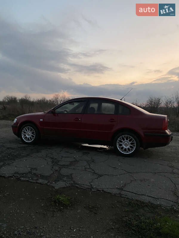 Седан Volkswagen Passat 1997 в Жмеринке