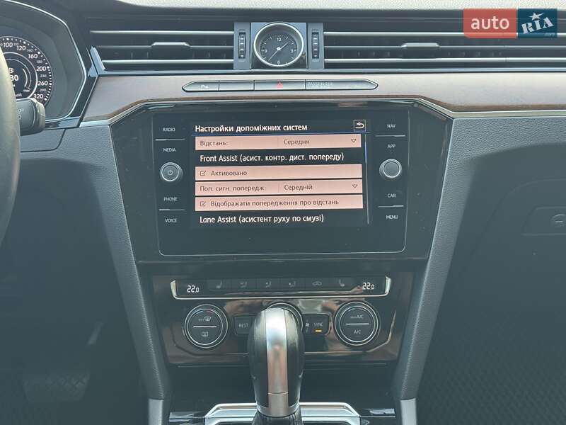Седан Volkswagen Passat 2018 в Киеве фото 25 Седан Volkswagen Passat 2018 в Киеве