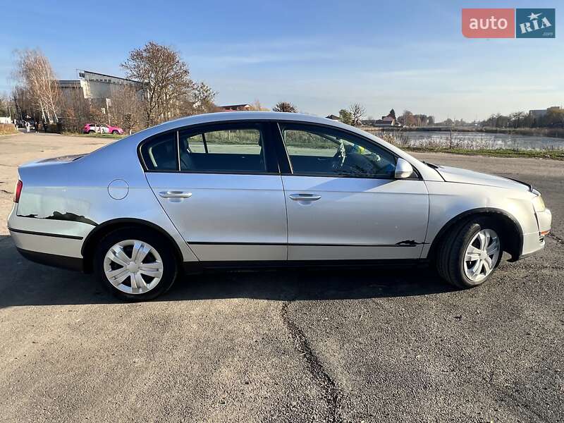 Седан Volkswagen Passat 2005 в Костополе фото 6 Седан Volkswagen Passat 2005 в Костополе