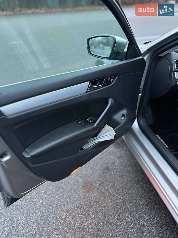 Седан Volkswagen Passat 2011 в Днепре фото 29 Седан Volkswagen Passat 2011 в Днепре