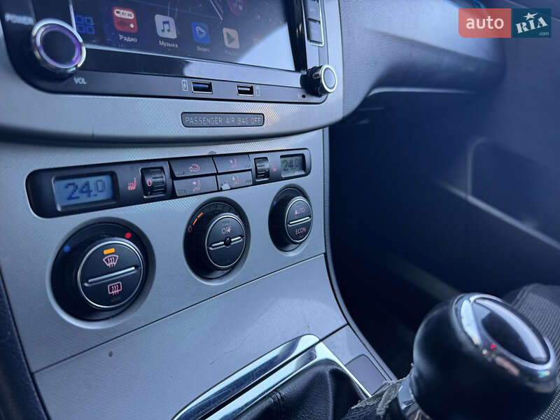 Универсал Volkswagen Passat 2005 в Одессе