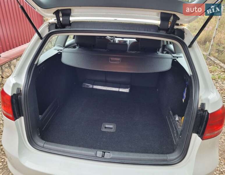 Универсал Volkswagen Passat 2013 в Тернополе