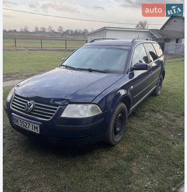 Универсал Volkswagen Passat 2001 в Цумани