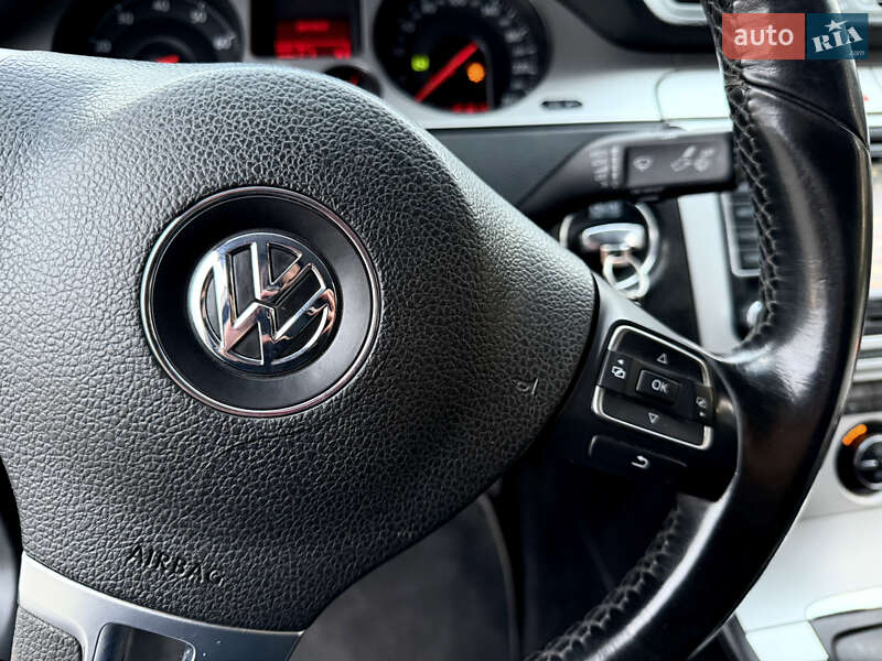 Седан Volkswagen Passat 2008 в Днепре