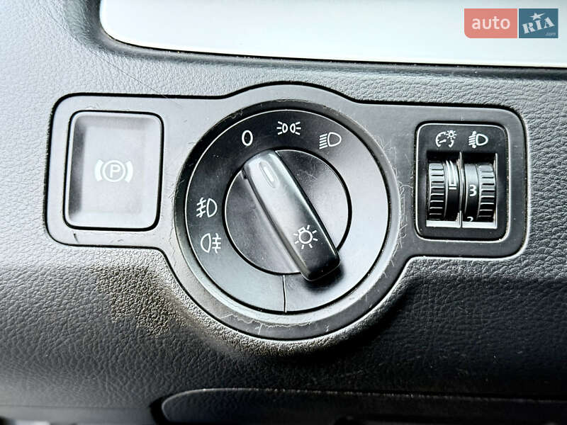 Седан Volkswagen Passat 2008 в Днепре