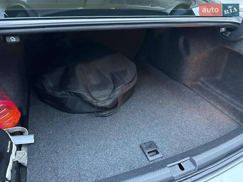 Седан Volkswagen Passat 2012 в Одессе фото 14 Седан Volkswagen Passat 2012 в Одессе